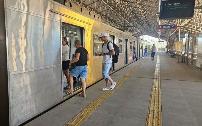 Sem serviço da Trensurb: operação emergencial ocorre entre São Leopoldo e Novo Hamburgo - Estação São Leopoldo