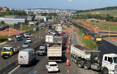 BR-116: Asfaltamento de pista causa congestionamento em Novo Hamburgo; saiba como desviar das obras