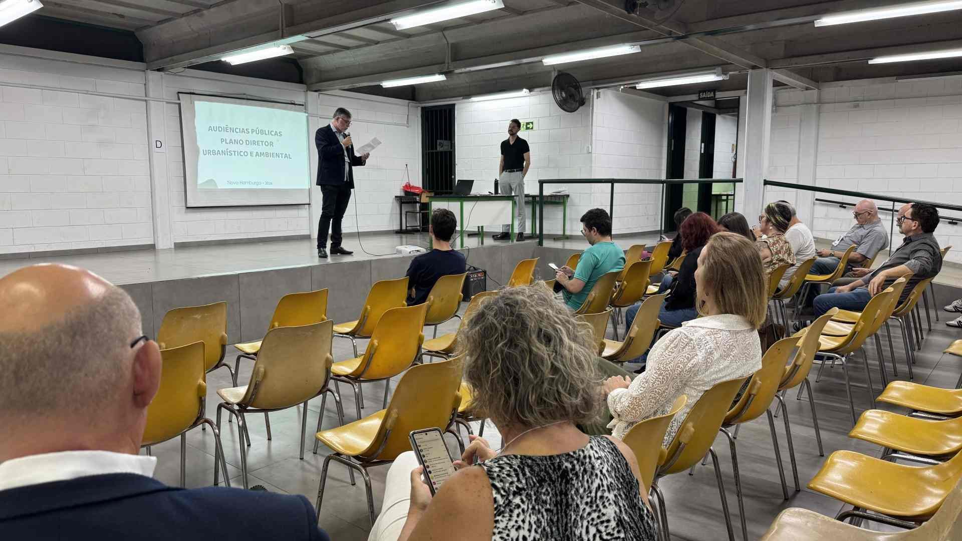 Primeira audi&ecirc;ncia p&uacute;blica do Plano Diretor re&uacute;ne entidades e apresenta propostas para revis&atilde;o em Novo Hamburgo