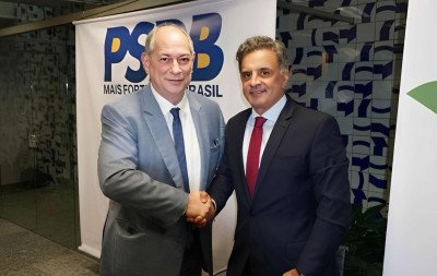 Aécio Neves convida Ciro Gomes para ser candidato à Presidência pelo PSDB