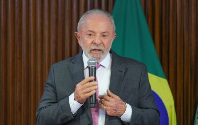 Expansão de escola cívico-militar na educação é desnecessária, diz Lula