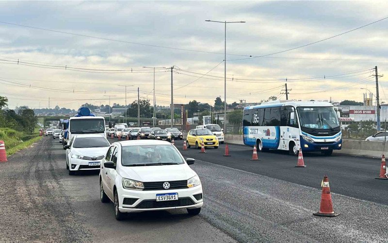 Lentid&atilde;o na BR-116 &eacute; reflexo de recapeamento que acontece entre Novo Hamburgo e S&atilde;o Leopoldo