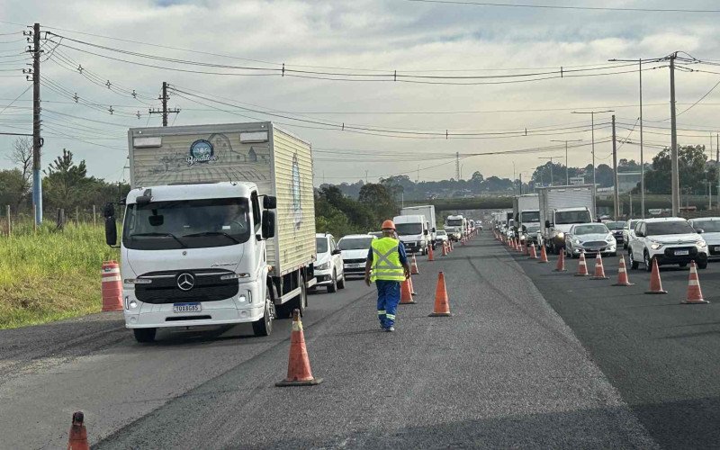 Lentid&atilde;o na BR-116 &eacute; reflexo de recapeamento que acontece entre Novo Hamburgo e S&atilde;o Leopoldo