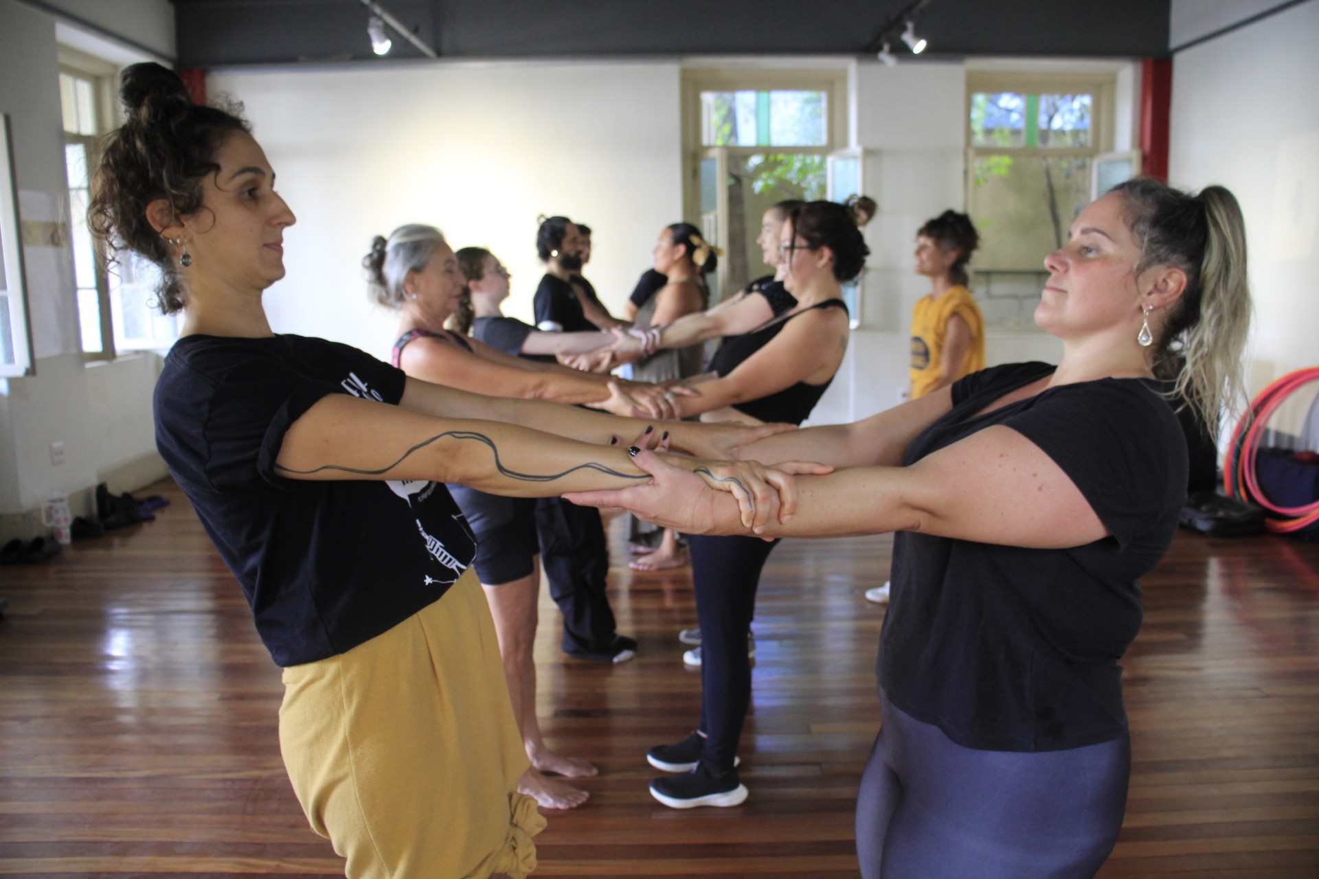 Coletivo Circo H&iacute;brido ensina t&eacute;cnicas de circo contempor&acirc;neo em Canoas