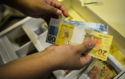 Salário mínimo para 2027 é estimado pelo governo; confira valor
