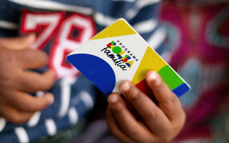 Caixa começa a pagar Bolsa Família de abril | abc+