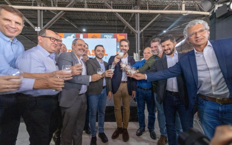 Evento denominado "Leite com Café" ocorreu no Parque Estadual de Exposições Assis Brasil, em Esteio | abc+