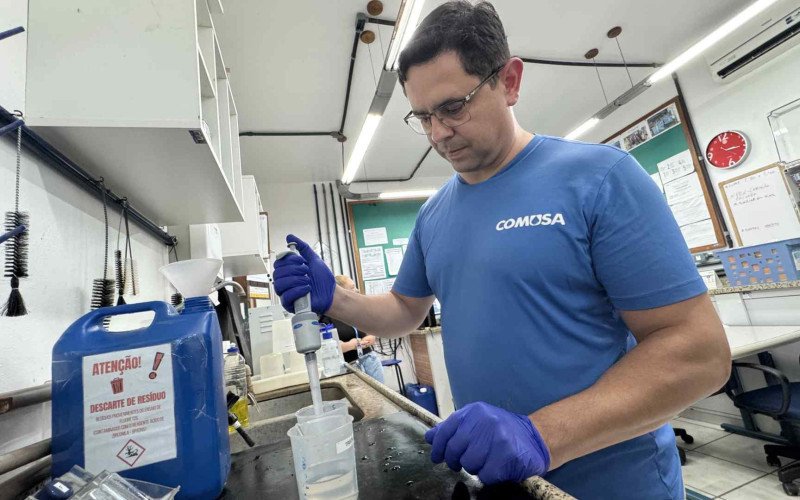 Técnicos da Comusa realizam testes para aferir qualidade da água