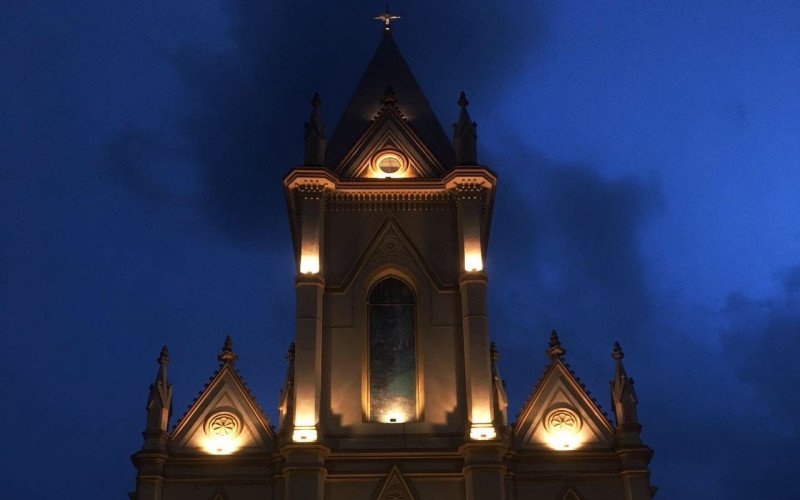 Igreja Cat&oacute;lica &eacute; um dos pontos tur&iacute;sticos da cidade