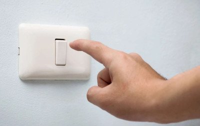 Milhares podem garantir isenção ou desconto na conta de luz; saiba quem tem direito