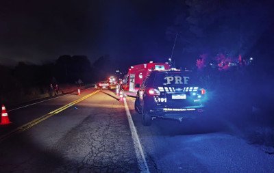 Motorista morre atropelado na BR-392 após descer de caminhão para trocar pneu