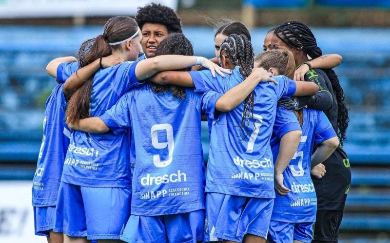 Equipe anilada vai jogar na Pedra Moura | abc+