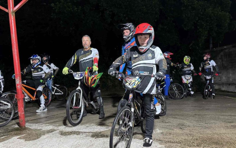 Pilotos iniciam os treinos para o Campeonato Gaúcho de Bicicross