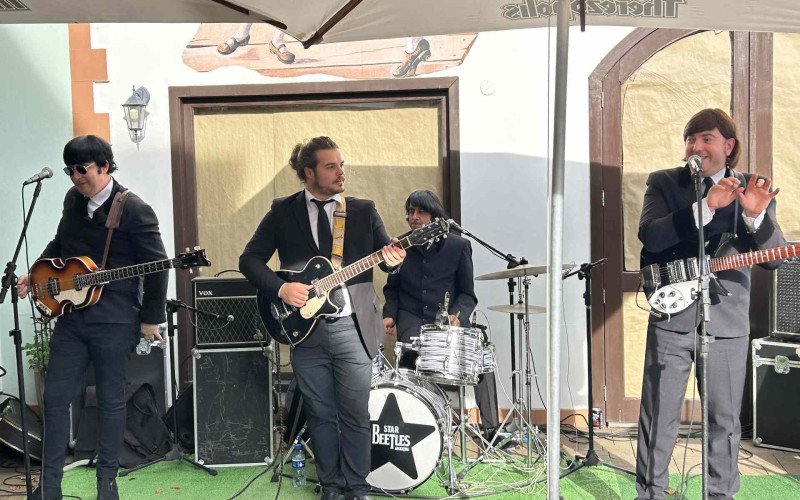 Banda Star Beatles se apresenta , na segunda-feira (20), no Alpen Park, em Canela