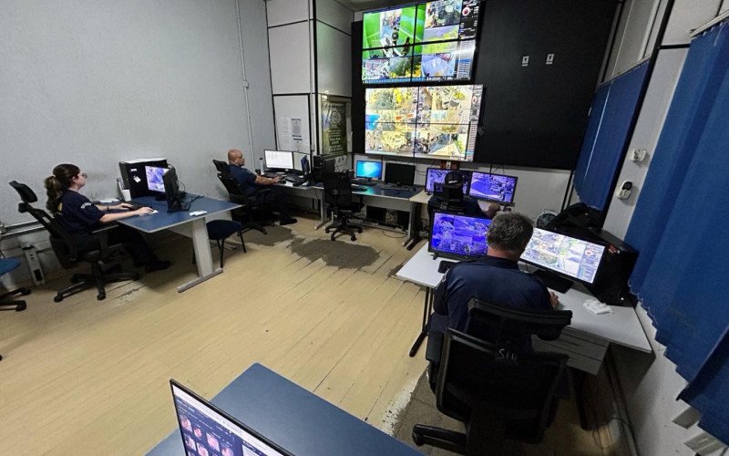 Imagens de câmeras sendo monitoradas pela Guarda 