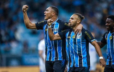 Grêmio vence o Confiança e abre vantagem na Copa do Brasil