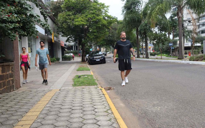 Tiago Bird (à direita) voltou recentemente a praticar exercícios | abc+