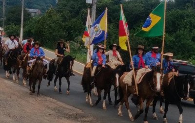 Cavalgada da Amizade retorna a Ivoti um ano após ataque de abelhas