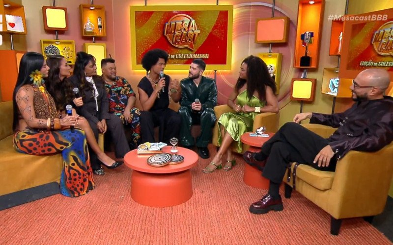 Ex-BBBs revelaram que estão em um relacionamento após deixarem o BBB 26 | abc+