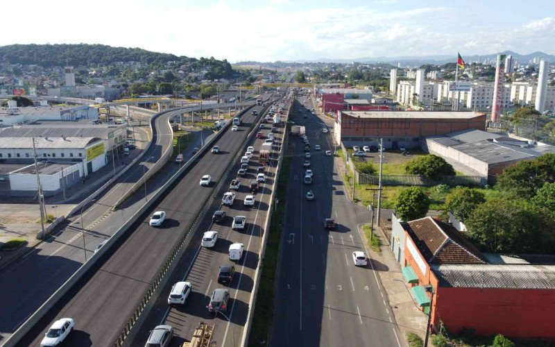 Registro aéreo da BR-116 na tarde desta quarta-feira (22), próximo às obras na pista