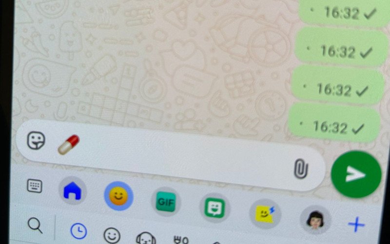 Emoji de pílula é ligado a movimentos redpill | abc+