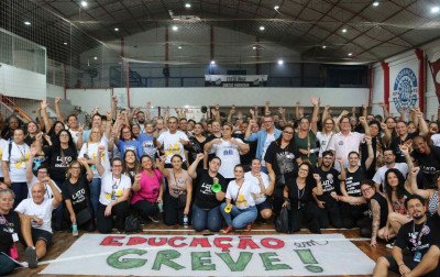 Professores fazem nova assembleia nesta segunda-feira em Canoas
