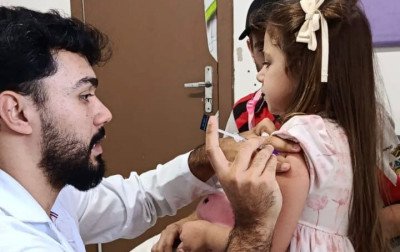 Nova Santa Rita leva vacina contra a gripe às escolas de Educação Infantil