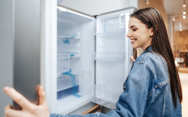É possível descartar a geladeira antiga e ainda ganhar desconto na nova | abc+