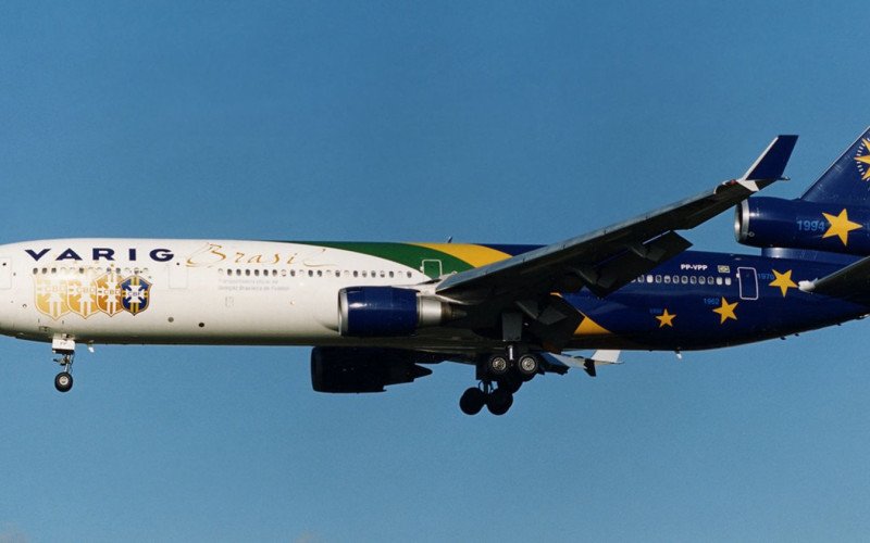 McDonnell Douglas MD-11 da Varig transportou a Seleção em 1998 | abc+