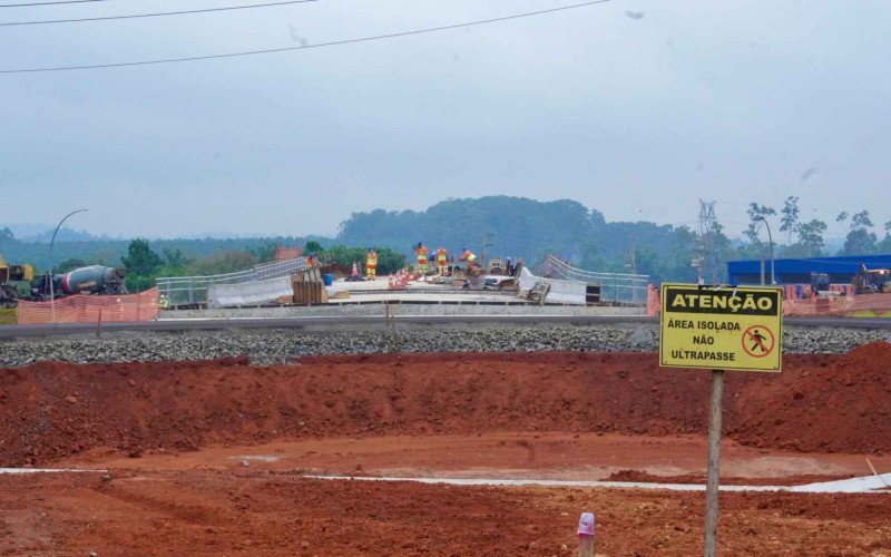 Obras viaduto km 434 em Nova Santa Rita