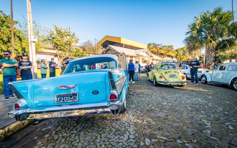Exposição de carros antigos é atração deste sábado no Museu do Trem
