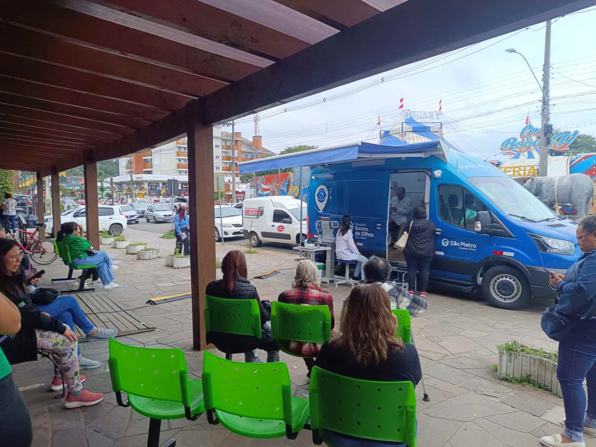 Canela inicia mutir&atilde;o oftalmol&oacute;gico em unidade m&oacute;vel; confira pr&oacute;ximos atendimentos