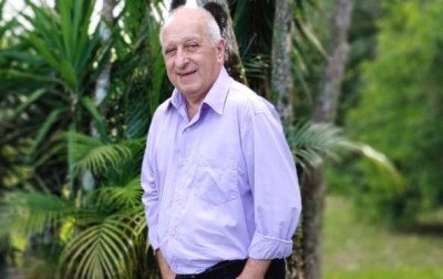 Colunista Pato está internado no Centenário após sofrer um AVC