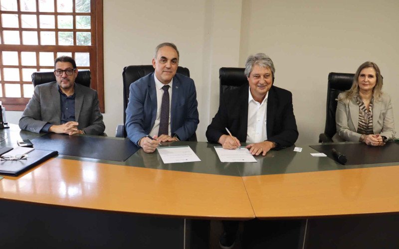 Gramado e Receita Federal assinam acordo pioneiro para compartilhamento de dados