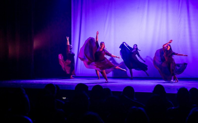 Teatro Municipal receberá vários espetáculos nesta semana