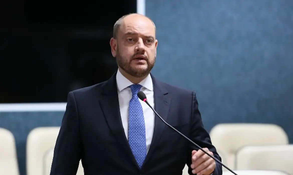 Zanin mant&eacute;m presidente do TJRJ como governador interino do Rio de Janeiro