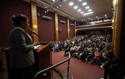 Rede municipal recebe primeiros 250 dos 500 monitores que vão reforçar a inclusão em Canoas