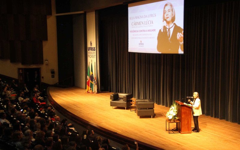 Aula Magna na UFRGS com a ministra do STF Cármen Lúcia | abc+
