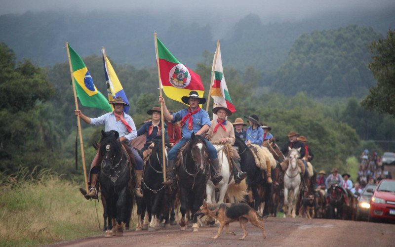 Cavalgada da Amizade reúne cerca de 150 participantes | abc+
