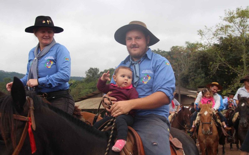 Maria Eduarda Griebler com o pai Eduardo Griebler