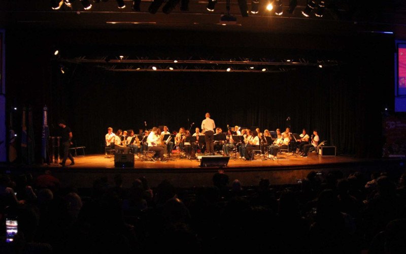  Orquestra de Linha Nova e o Grupo Instrumental de Presidente Lucena