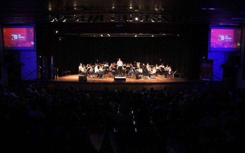  Orquestra de Linha Nova e o Grupo Instrumental de Presidente Lucena