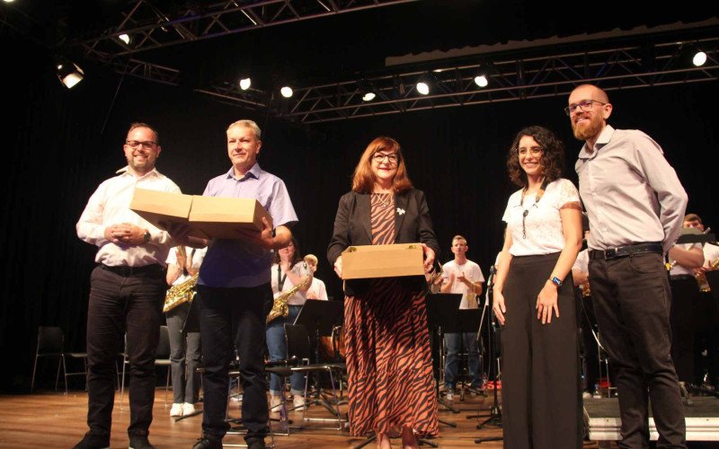  Orquestra de Linha Nova e o Grupo Instrumental de Presidente Lucena