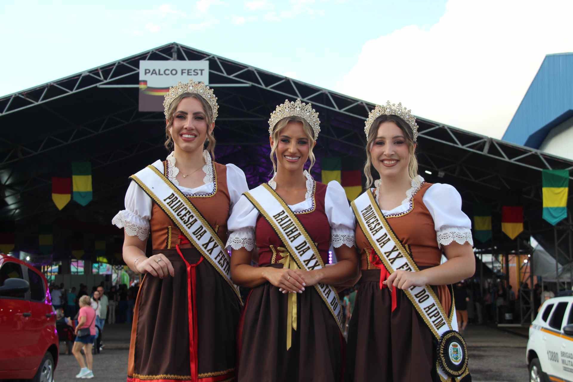 Festa do Aipim atrai grande p&uacute;blico e movimenta S&atilde;o Jos&eacute; do Hort&ecirc;ncio ao longo do s&aacute;bado
