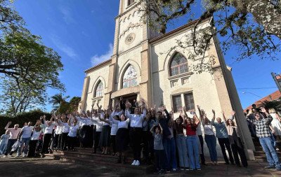 Igreja que chegou a ser atingida por bala de canhão na Revolução Farroupilha completa 100 anos em Novo Hamburgo