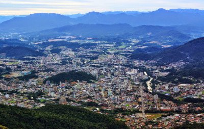Hackers desviam R$ 12 milhões de cidade dos bilionários em SC