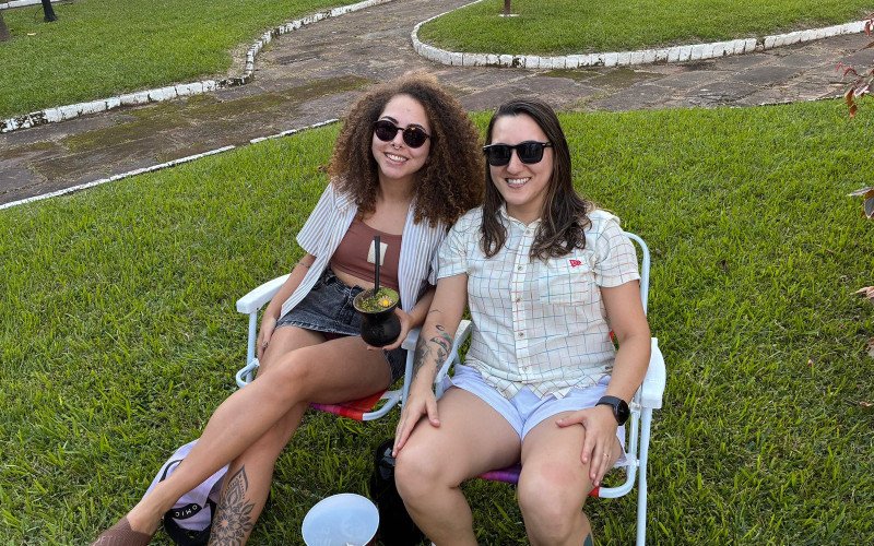Larissa Oliveira e Natiale de Marchi sempre que podem participam da Tarde da Diversidade Cultural