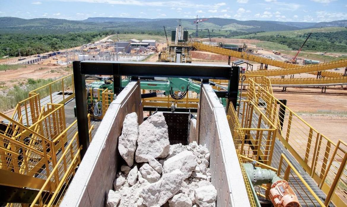 Terras raras, minerais estrat&eacute;gicos e cr&iacute;ticos: Entenda as diferen&ccedil;as
