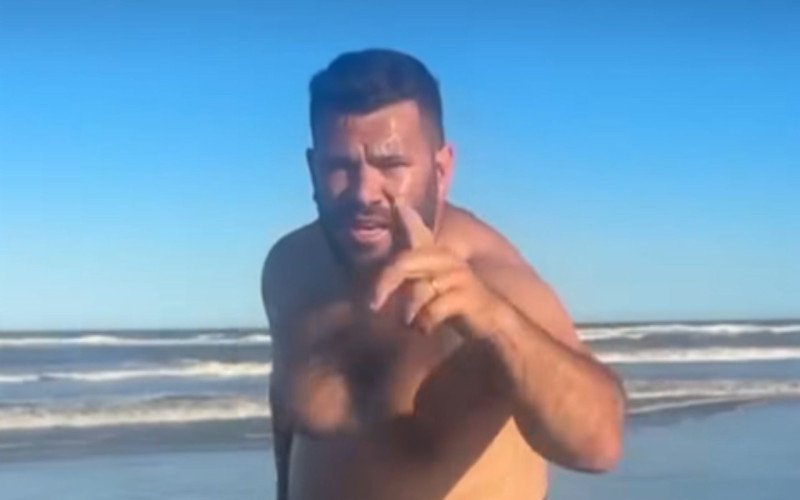 Diego Cunha de Oliveira, de 35 anos, ficou preso nas ferragens após capotamento de camionete na rodovia