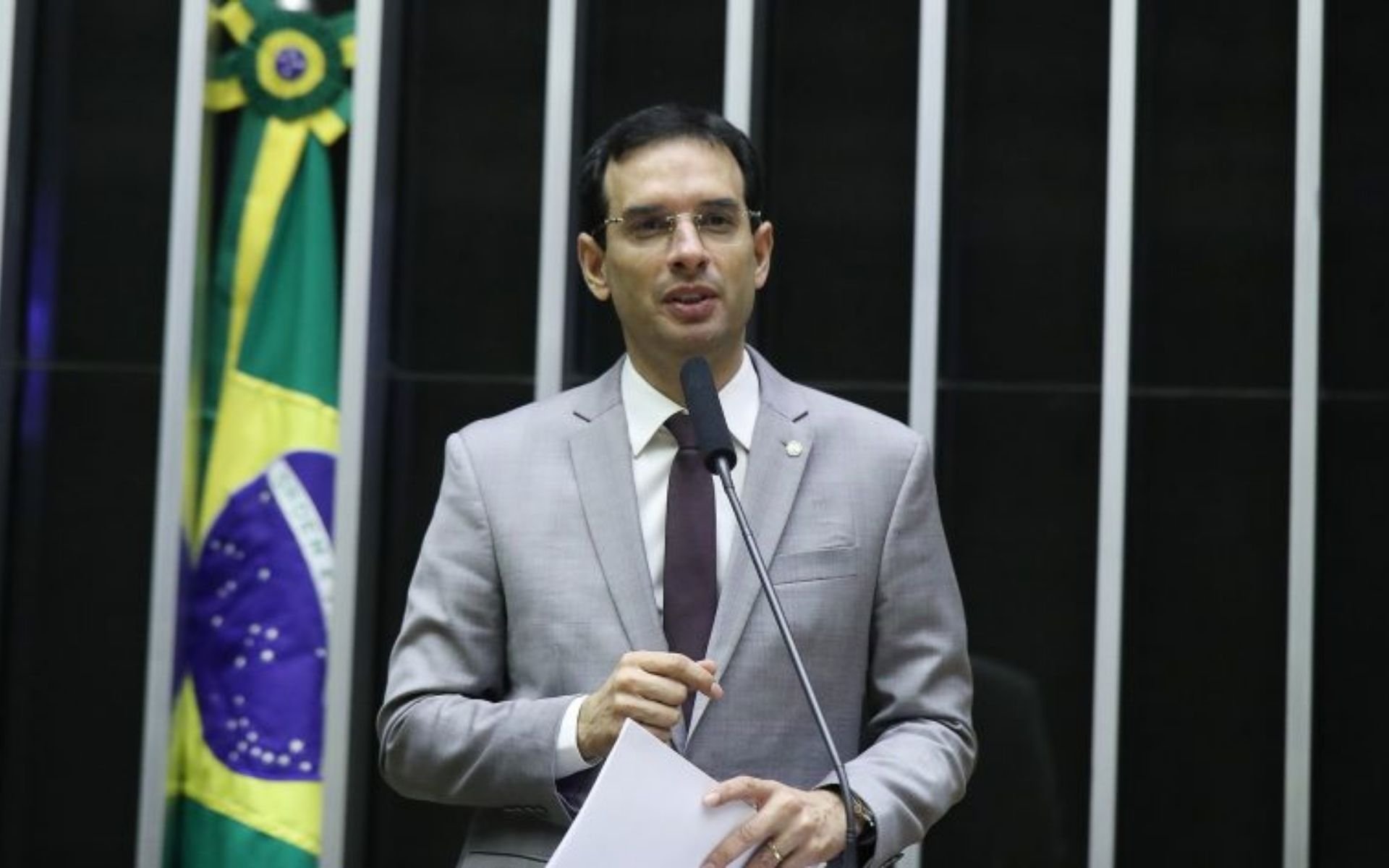 Relator da PEC da 6×1 diz que transição será definida até a terça-feira